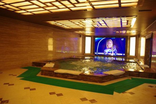 感受重庆姐的温柔触感，水疗按摩超治愈！