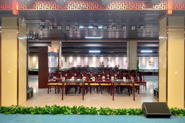 高铁后，来重庆北站享受一场深度按摩